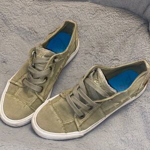 Blowfish Women's Casual Green Sneakers
